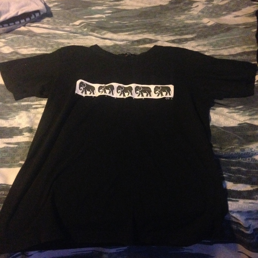 Black t shirt